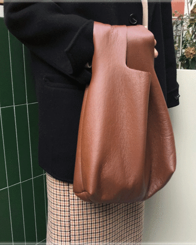 mustang tote bag [무스탕 토트백 / 덤블백 / 양털가방 / 쇼퍼백 / 봉지백 / 겨울가방 / 털가방 / 가방 ]